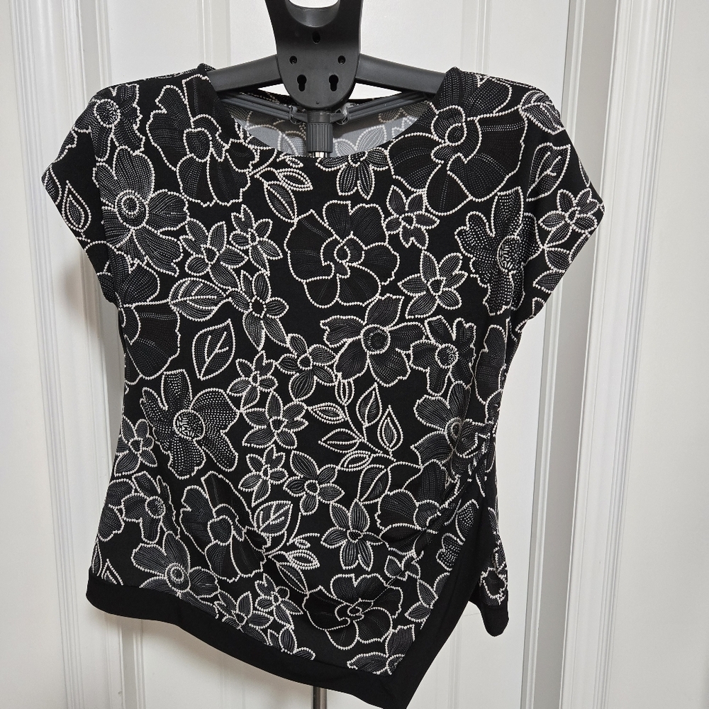 Chic Black and White Floral Women's Blouse